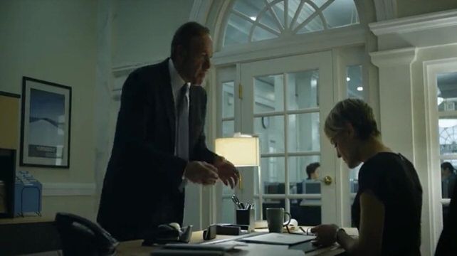 Карточный домик 10 серия