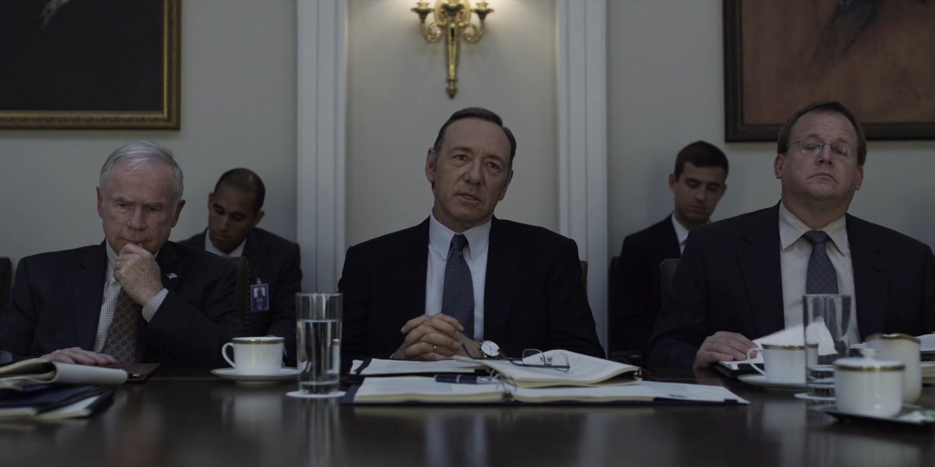 Карточный домик 2 сезон 6 серия