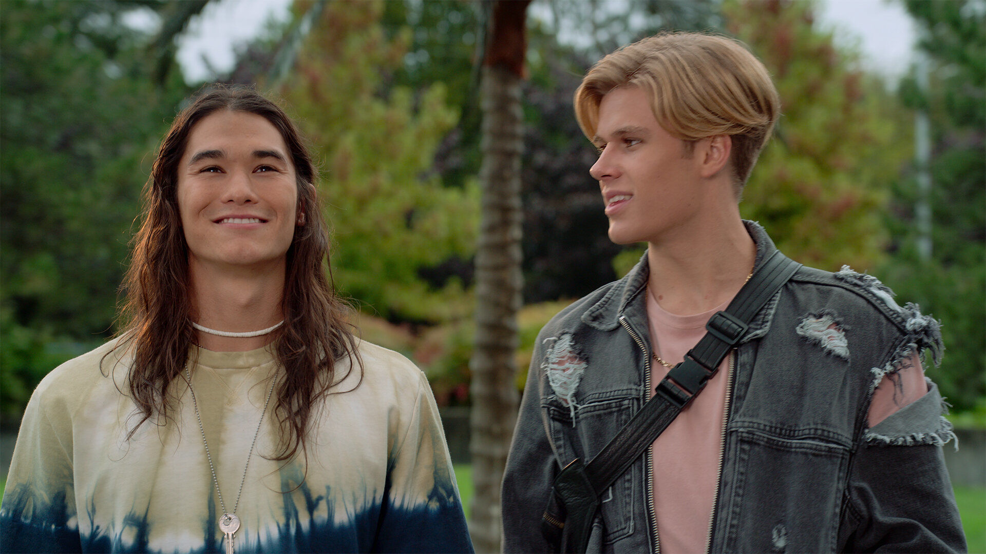 Джули и призраки 4 серия