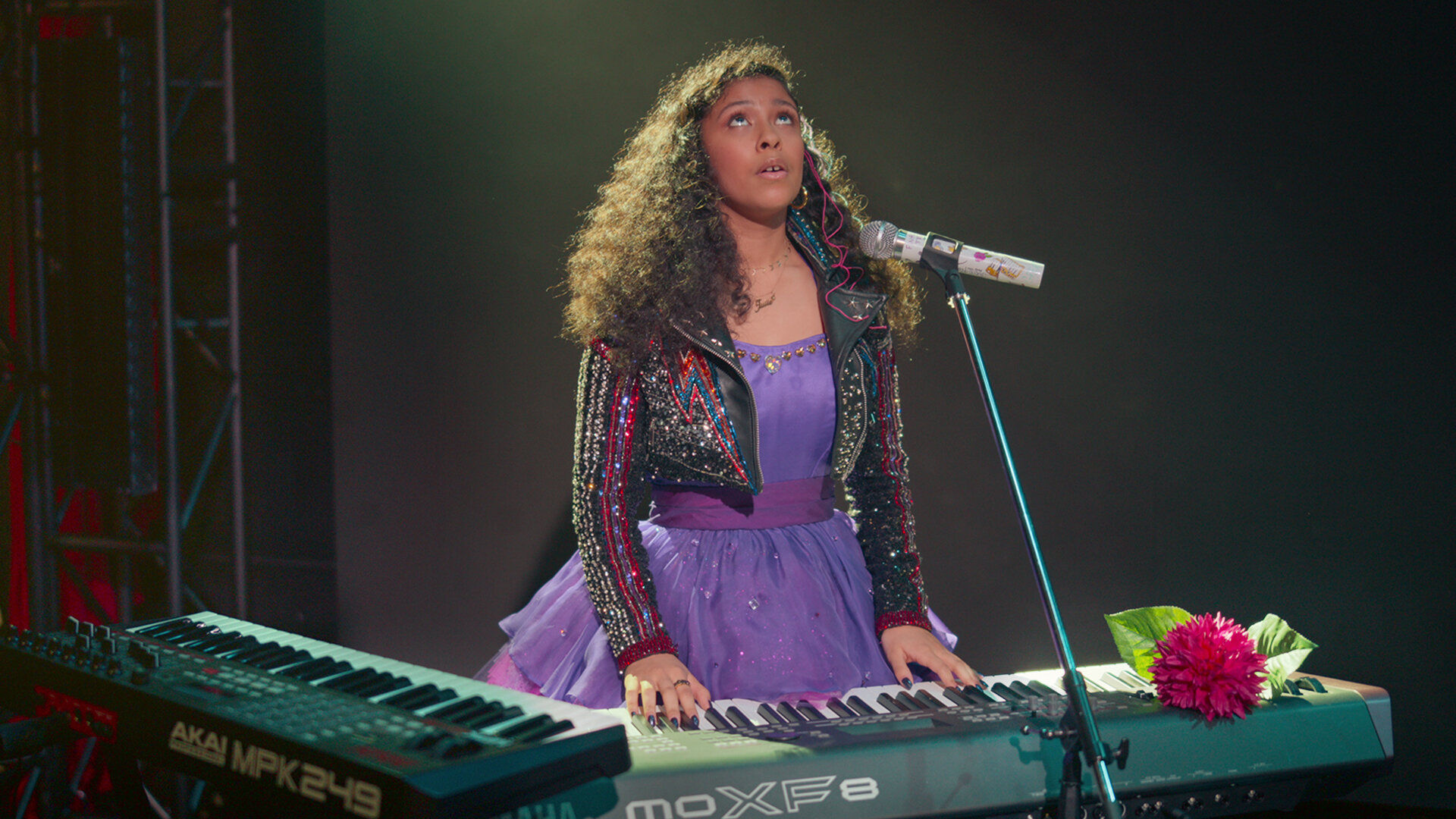 Джули и призраки 9 серия