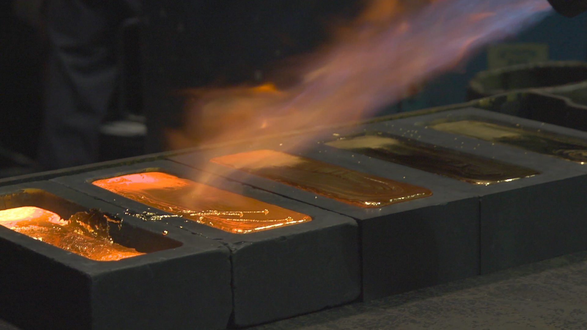 Грязные деньги 2 сезон 4 серия