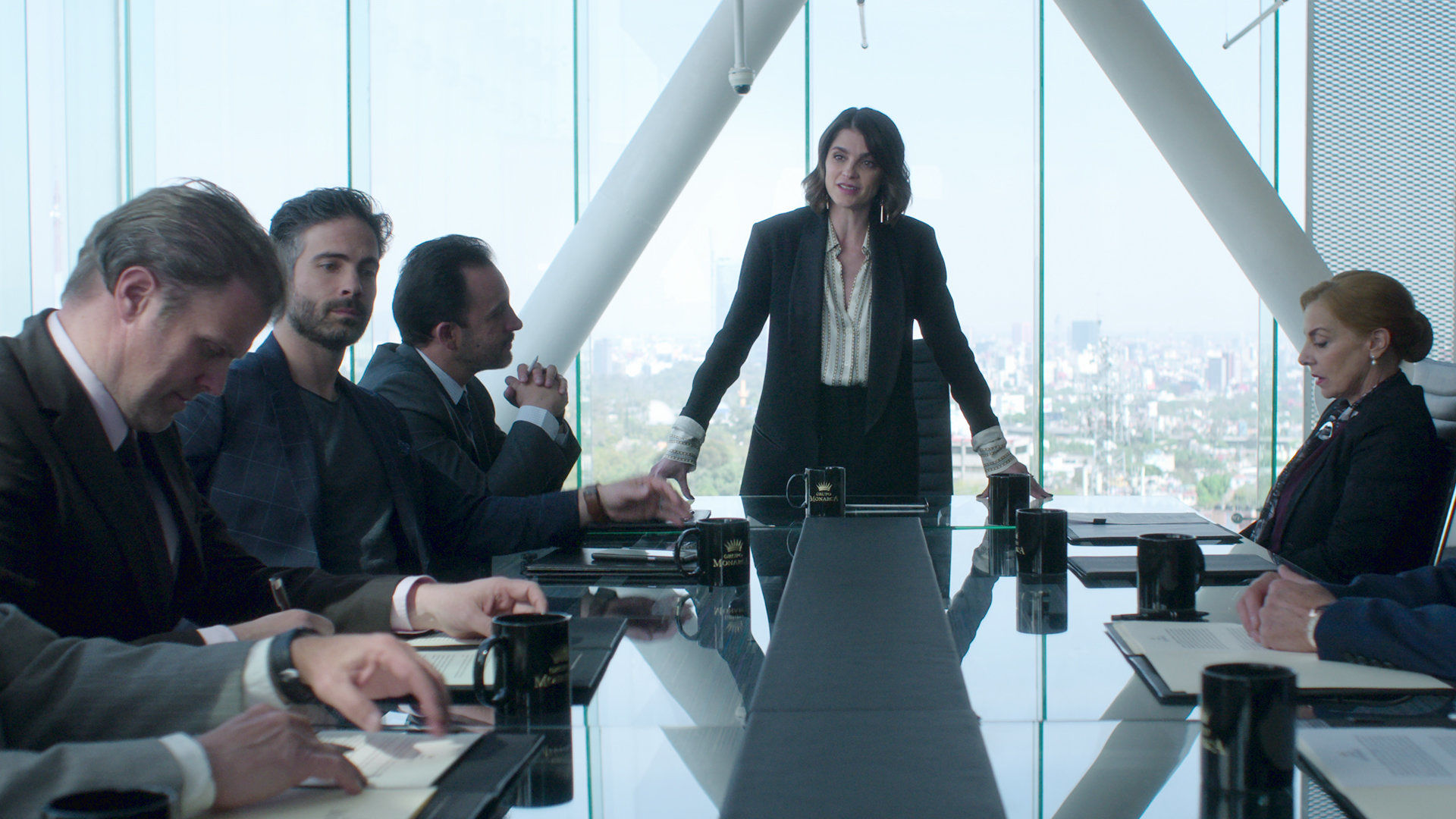 Монархиня 4 серия