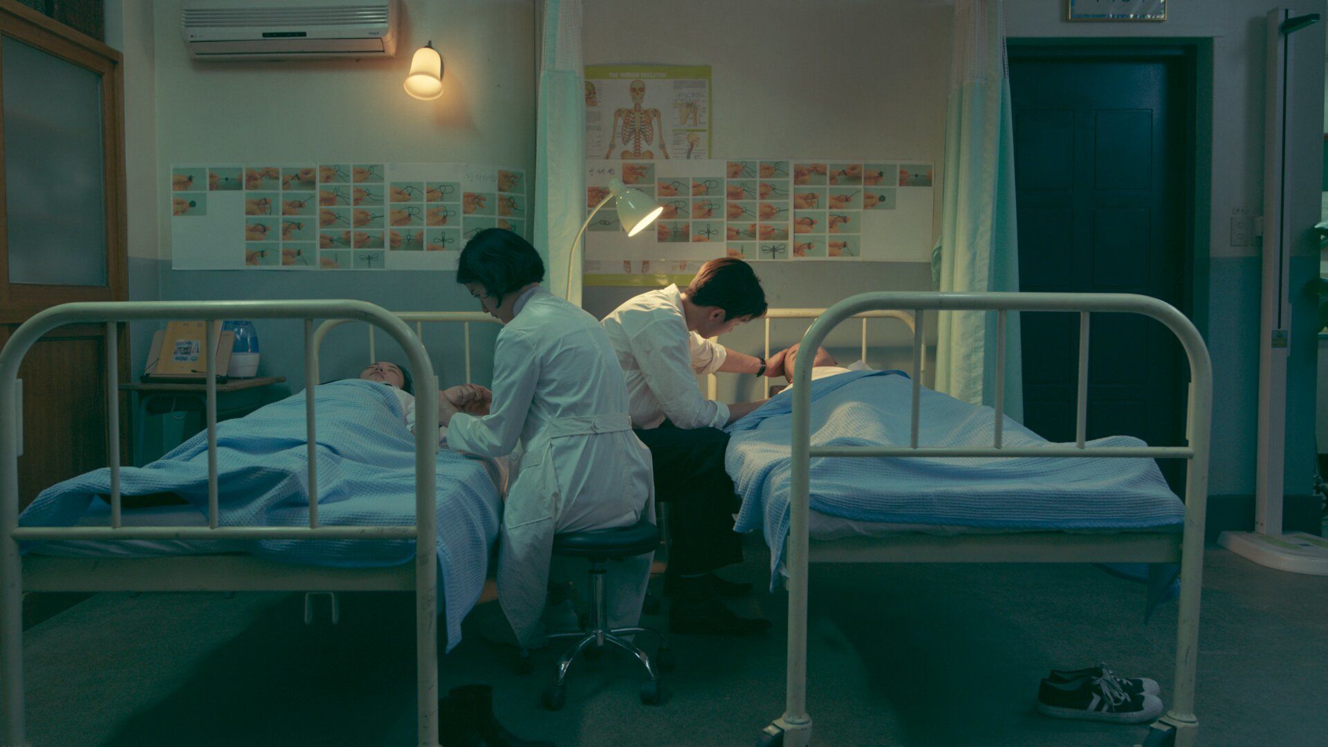 Медсестра-заклинательница 3 серия