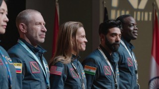 Вдали 1 сезон 1 серия