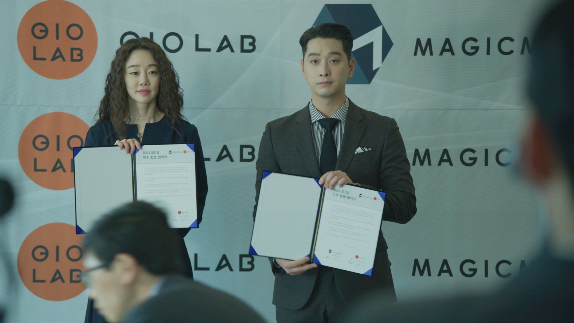 Я влюбилась в голограмму 10 серия