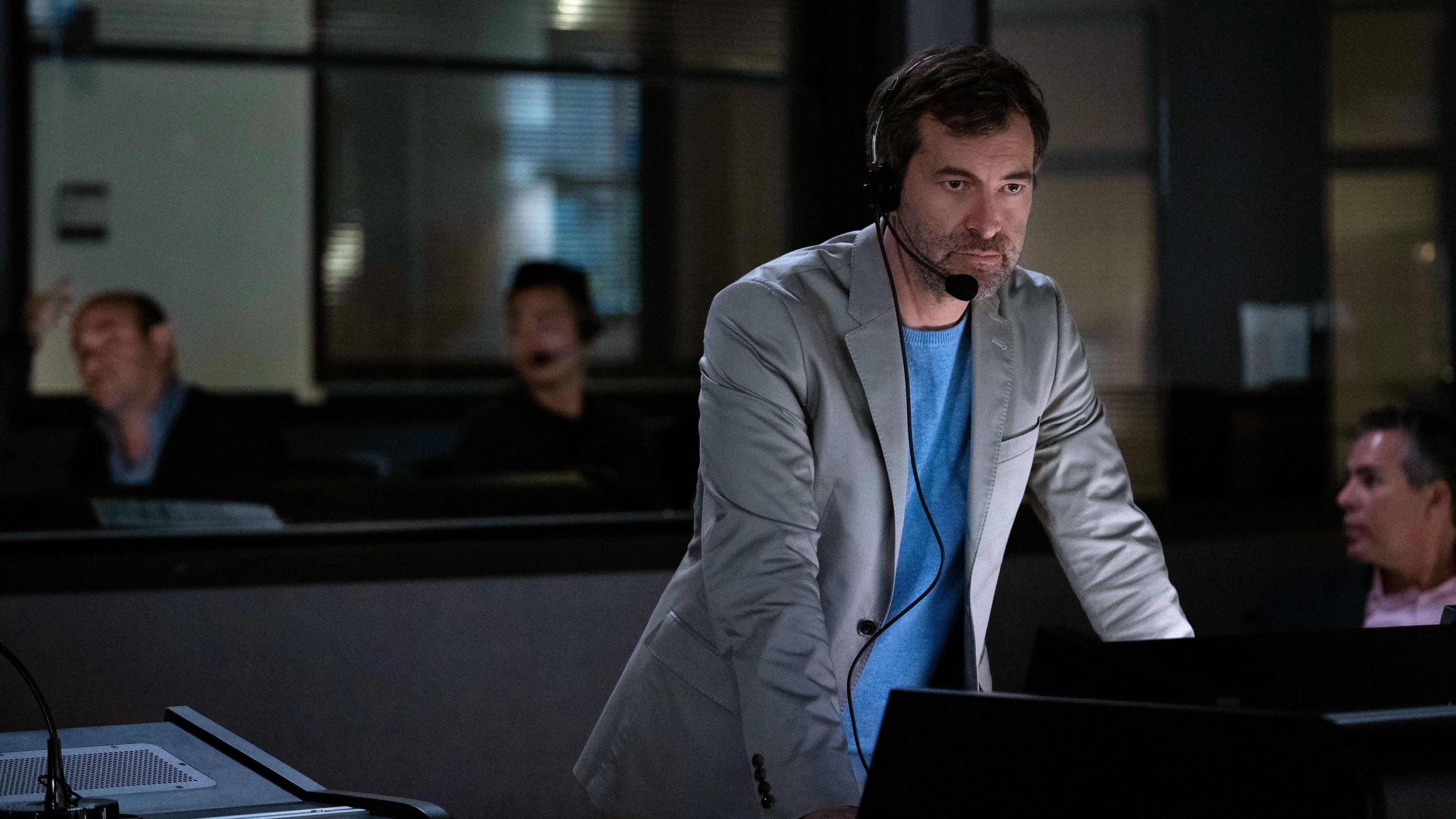 Утреннее шоу 5 серия