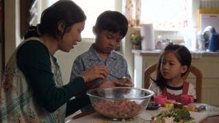 Маленькая Америка 1 сезон 6 серия