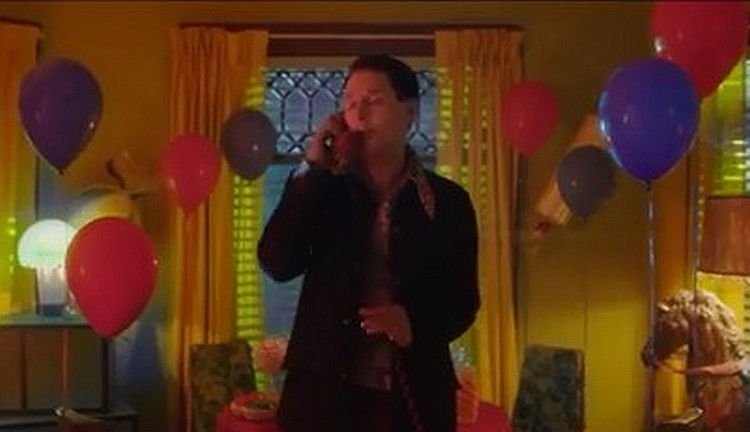 Детективное агентство Дирка Джентли 2 сезон 4 серия Детективное агентство Дирка Джентли 2 сезон 4 серия