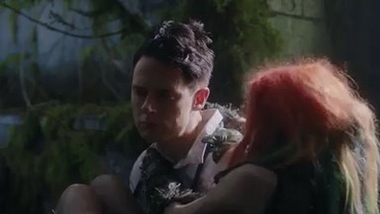 Детективное агентство Дирка Джентли 2 сезон 7 серия Детективное агентство Дирка Джентли 2 сезон 7 серия