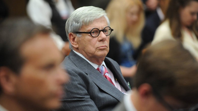 Американская история преступлений 6 серия