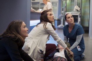 Медики Чикаго 2 сезон 12 серия