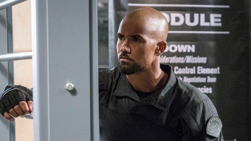 S. W. A. T.: Спецназ города ангелов 2 серия S. W. A. T.: Спецназ города ангелов 2 серия