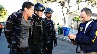 S. W. A. T.: Спецназ города ангелов 1 сезон 13 серия