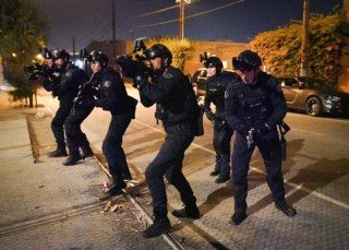 S. W. A. T.: Спецназ города ангелов 1 сезон 16 серия