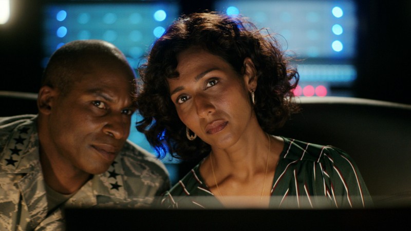 Иная жизнь 2 сезон 4 серия Иная жизнь 2 сезон 4 серия