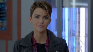 Бэтвумен 1 сезон 9 серия