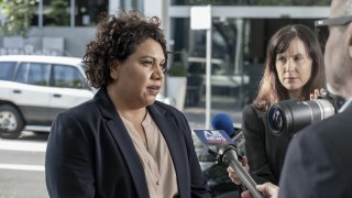 Чёрная стерва 2 сезон 1 серия