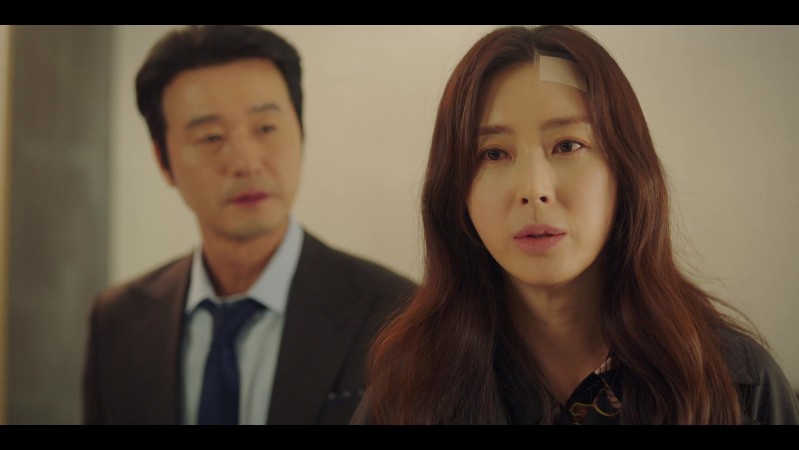 Снежное окно: Дом королевы 6 серия