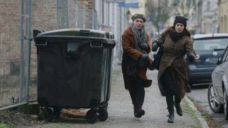 Изобретая Анну 8 серия