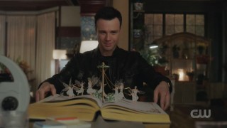 Зачарованные 1 сезон 13 серия