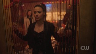 Зачарованные 1 сезон 18 серия