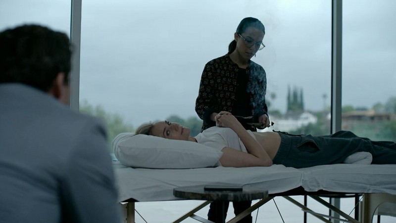 Среди акул 3 серия