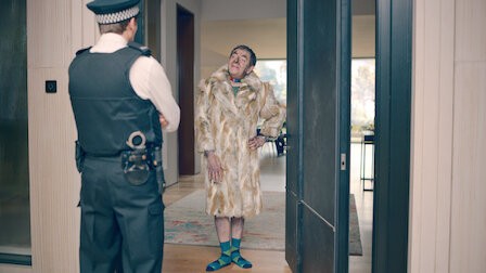 Человек против пчелы 4 серия