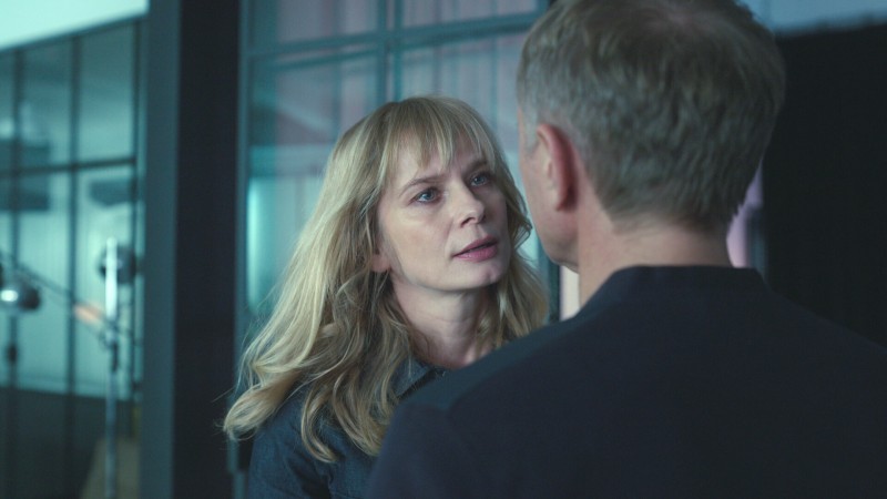 Девушка и космонавт 6 серия