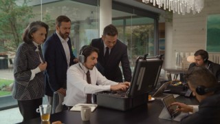 Три жизни 1 сезон 8 серия