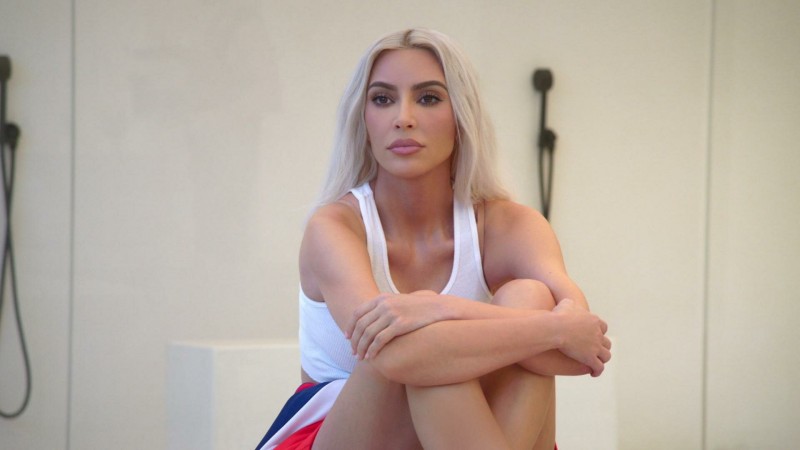 Семейство Кардашьян 3 сезон 1 серия