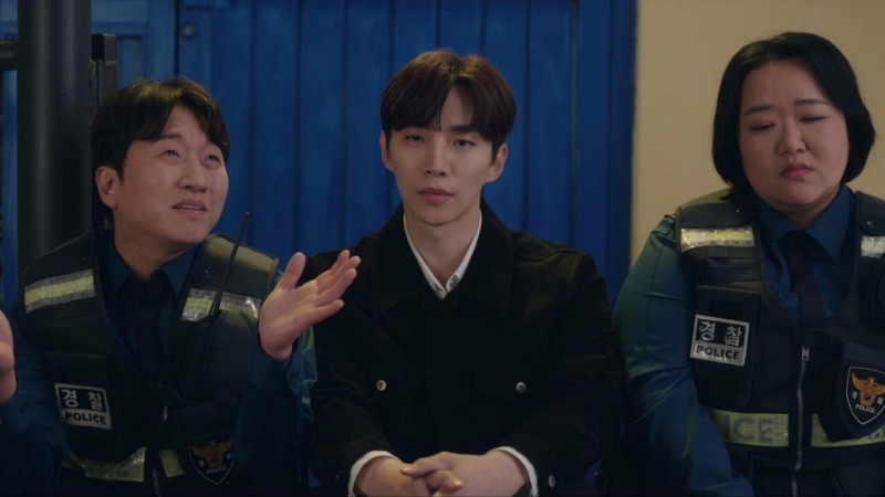 Король земли 13 серия