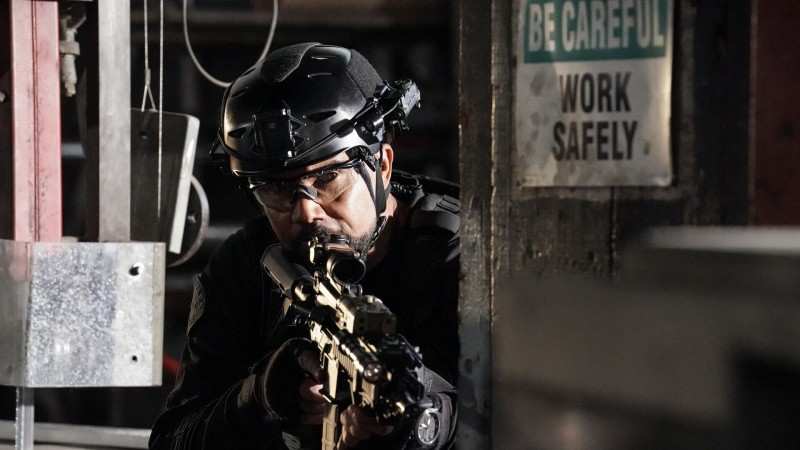 S. W. A. T.: Спецназ города ангелов 8 сезон 14 серия S. W. A. T.: Спецназ города ангелов 8 сезон 14 серия